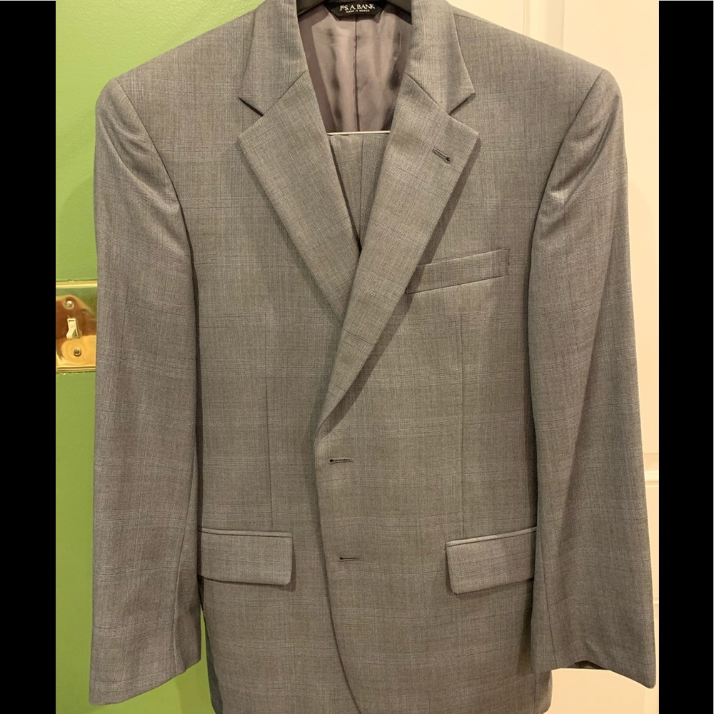 Signature Series Suit. Grey.